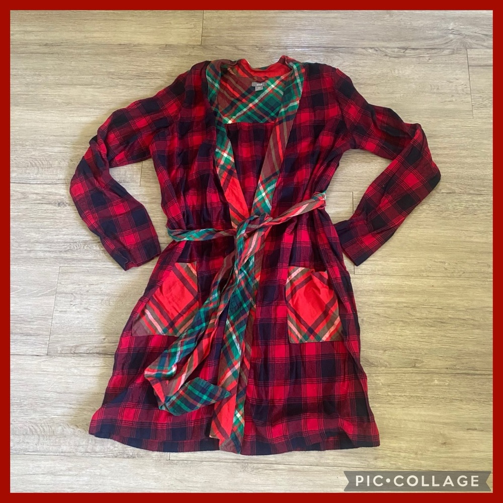 ❤️AERIE❤️ BY AEO COZY FLANNEL ROBE